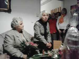 Középen Kovács Margit